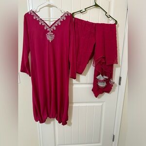 Front and back - 3 piece outfit - Pakistani Indian wear